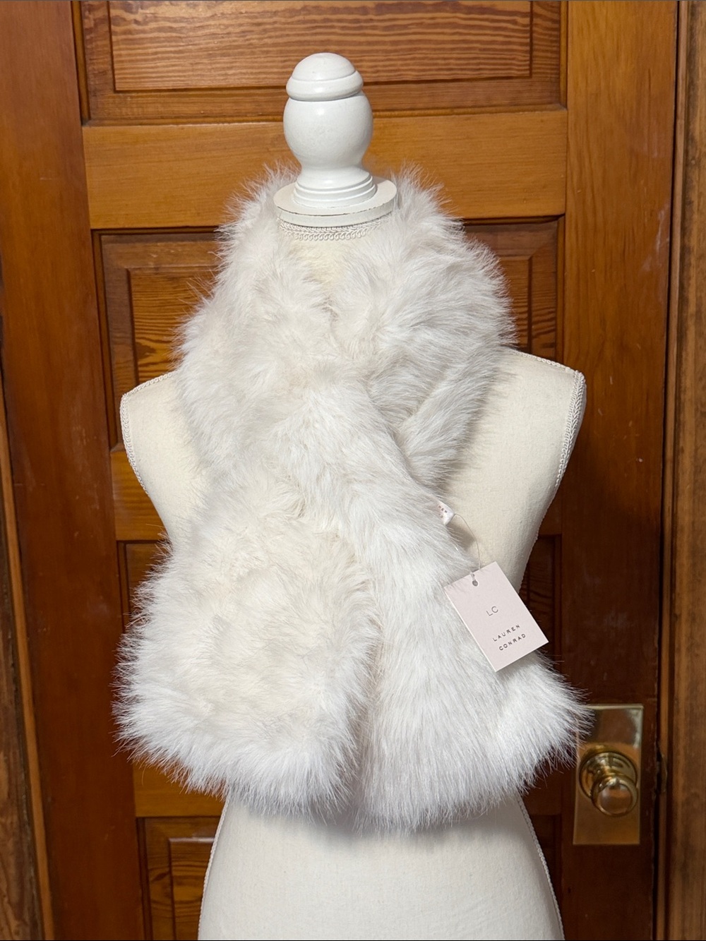 NWT LC Lauren Conrad Shawl Style Faux Fur Scarf